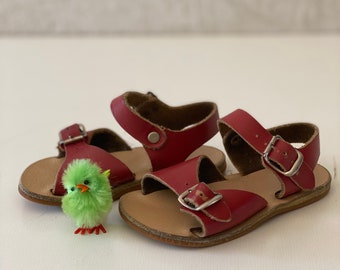 Vintage Red Leather Baby Sandals // Cranberry Red Double Strap Summer Shoes For Baby // Unisex Size 4