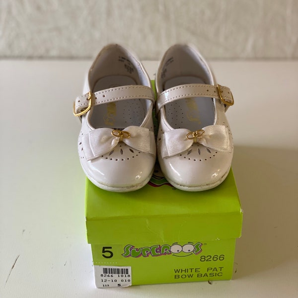 Vintage 90s Toddler White Patent Shoes // Kids Vegan Double Satin Bow "Heart" Dress Shoes // Summer Superoos Party Shoes Size 5