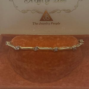 Natural Diamond 10k Yellow Gold Vintage Bracelet, 6.6grams