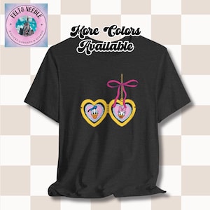 Donald und Daisy Gold Herz Locket T-Shirt, Disney Paar Shirt, Romantisches Valentinstag Top, Klassisches Cartoon Grafik T-Shirt, Vintage Stil