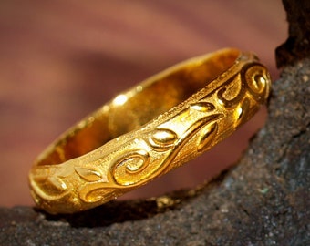 24K gouden ring met bloemengeïnspireerd patroon - elegante statement-sieraden, luxe gouden band - handgemaakt massief fijn goud - 4 mm