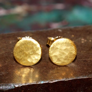 Hammered 24k Gold Stud Discs - High Purity 8mm Gold Discs - Minimalist Gold Earrings - Solid Gold Stud Earrings (N1906)