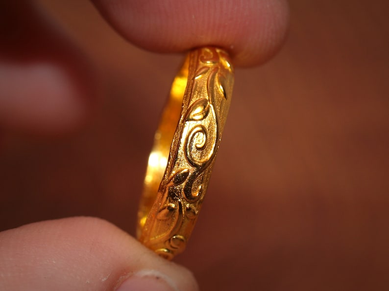 Floral Pattern 24k Gold Ring, Handmade Women's Band image 9