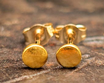Pendientes de oro de 24k, lisos o martillados, de 3 mm, 5 mm, 6 mm y 8 mm. Elige tu tamaño.