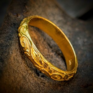Floral Pattern 24k Gold Ring, Handmade Women's Band image 2