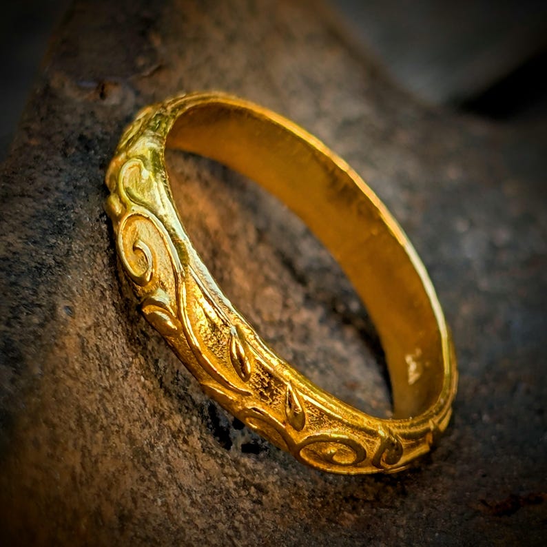 Floral Pattern 24k Gold Ring, Handmade Women's Band image 2