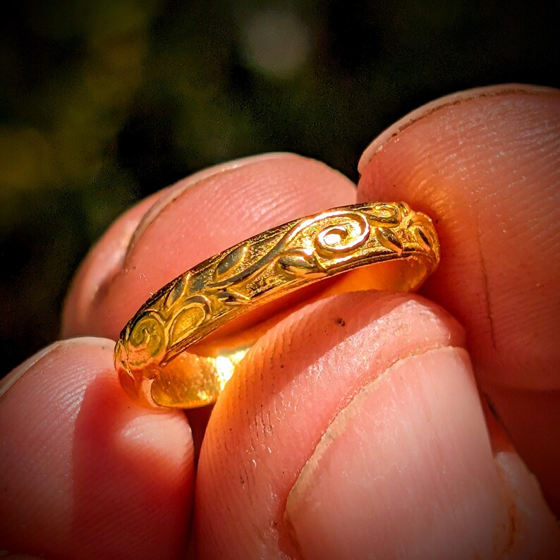 Floral Pattern 24k Gold Ring, Handmade Women's Band image 13