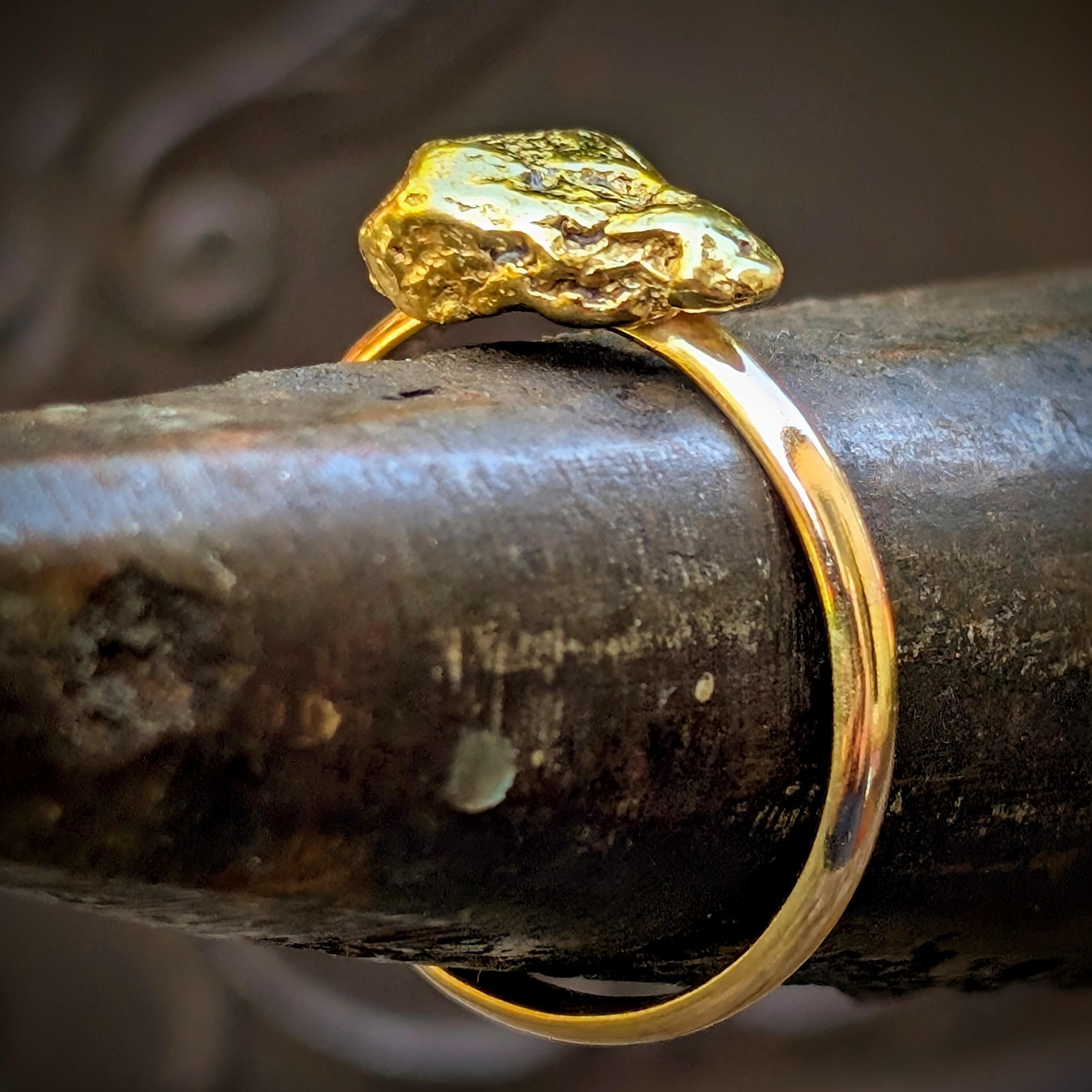 Real 22k Alaska Gold Nugget Ring, Smooth 14k Band, Size 7 (N1671