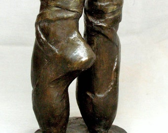 Statue,  dancer's  feet in dance