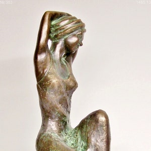 Sculpture Statue, seated woman, garden maison gift