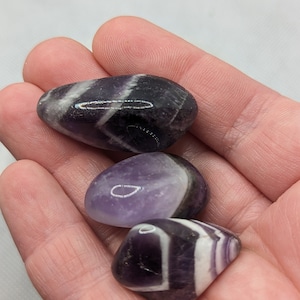 Banded Amethyst - Medium Crystal Tumble - 1/4 Cup Scoop