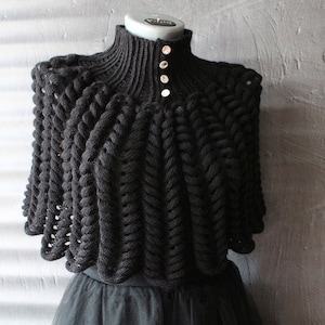 Black capelet Gothic Steampunk collar High neck poncho Short Victorian cape Edwardian collar