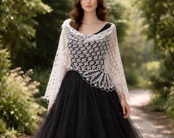 Delicato scialle da sposa in pizzo, sciarpa in lana merino lavorata a mano, stola bianca in stile boho per matrimoni.