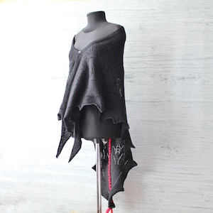 Fledermaus Dreieckstuch Schwarz Hexe ästhetischen Schal Schal Gothic Vampir Halloween Accessoires Vampir Flügel Schal Bild 10