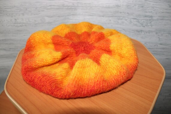 Hand Knit Wool Ombre Beret: Pumpkin Fall Hat - Etsy display picture 1