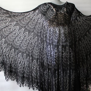 Schwarzes Schultertuch Strick Gothic Stola viktorianisches Trauertuch schwarzes Tuch Wickelcape Boho Hochzeits-Schal Merinowolle Hexenschal schwarz