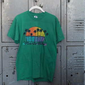 Vintage Puerto Rico Graphic Tshirt