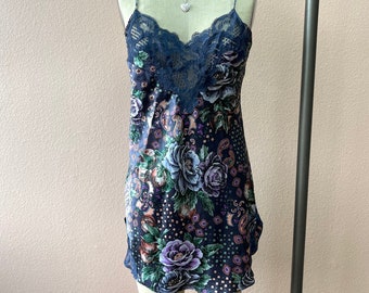 VINTAGE BLUE FLORAL Slip