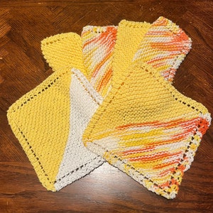 Knitted Dish Cloths, Hand Knit Dishcloths, Knitted Dish Cloths, Kitchen Towels, Wash Cloths, Dish Cloths, Dish Rags, Housewarming Gift