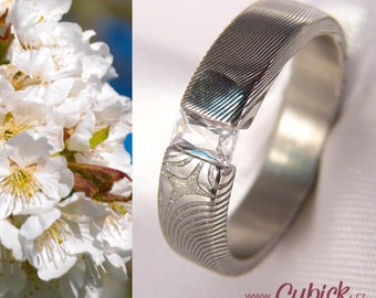 Cubiaris - ペトル・クビチェクがデザインした人工ダイヤモンド付きダマスカス鋼の婚約指輪と結婚指輪