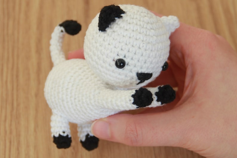 Playing Cats Crochet Amigurumi Pattern PDF image 2