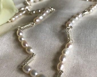 Bridal jewellery set pearl necklace bracelet and earrings wedding set for women an original design UK freshwater pearls jewelry set