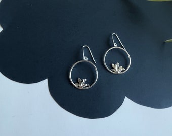 Magnolia Earrings Large Ring in Sterling Silver for a trendy look with a floral touch jewelry