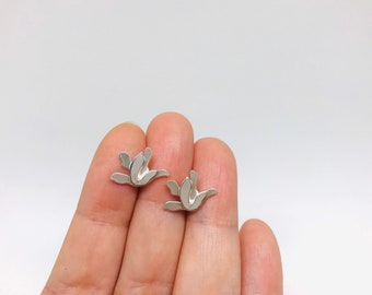 Magnolia flower studs earrings in solid Sterling Silver for woman