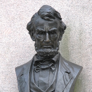 Abraham Lincoln Bust In National Cemetery / Gettysburg - Photograph