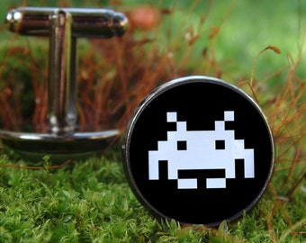 Glow in the dark Cufflinks / Space Invaders / Computer Game / Retro Style / Glow Cuff Links / Glow Cufflinks / Gift for Men / Husband Gift