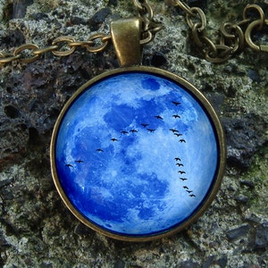 Glow in the dark / Birds and Moon / Flock of Birds / Blue Moon / Birds on the Moon / Flying Birds / Glow Necklace / Glowing Pendant / Sky
