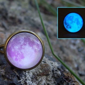 Lunar Ring / Glowing Moon / Purple Moon / Shining Moon / Glow in the dark Moon Ring / Glowing Ring / Pink Moon / Cosmos Ring / Spase Ring