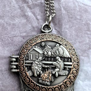 Terrapin Station pendant w/ Chain