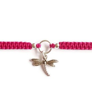 Makramee Libellen Bettelarmband: Verstellbares Stapelarmband, Farbe wählen