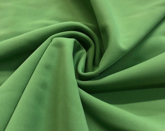 Swim Shop UV 50+ Basil Green Swim. Vendu au 1/2 yard