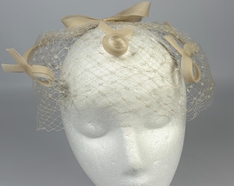 Vintage Fascinator Hat, Bird Cage Veil, Ivory Color Bows, Church Wedding