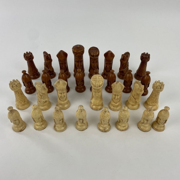 Duncan Medieval Ceramic Chess Set, 31 Pieces, Felt Bottoms, Missing the White King