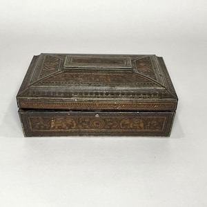 Antique Huntley & Palmers Biscuit Tin Box, Embossed Metal Elephants, Made in England