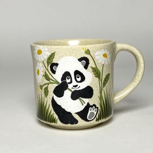 Otagiri Hand Crafted Panda Bear and Daisy Coffee Mug, Ceramic, Made in Japan