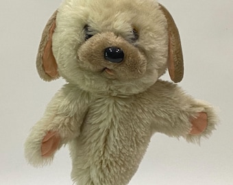 1985 ApplauseLittle Beggar Dog Puppy Hand Puppet Plush Toy, Wallace Berrie