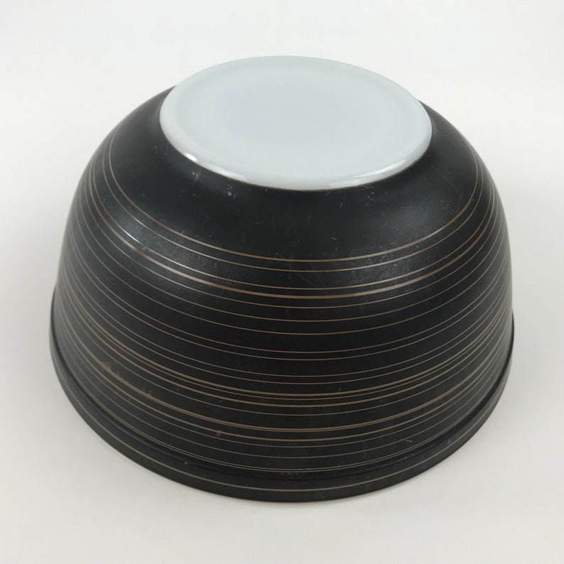 Vintage Pyrex Black Terra Nesting Mixing Bowl 403 Ovenware 2 12 quart