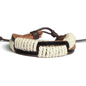 Verstelbare armband van hennep en leer, geweven strikband