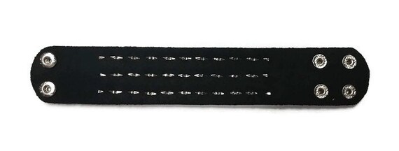 【BLACKPURPLE】25SS★ Calix Half l Cuff Bracelet Open Cuff Bracelet with Black Spinel – Bay Hill Jewelers