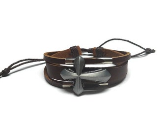 Brown Leather Religious Cross Charm Adjustable Wrap String Bracelet Homme Femmes Bracelet En Cuir Cross Pendentif Charm Bracelet Cadeau pour Lui