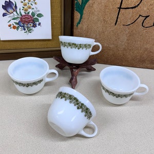 Vintage Coffee Cups Teacups Corning Pyrex Spring Blossom Corning Ware Crazy Daisy USA Mugs Set of 4
