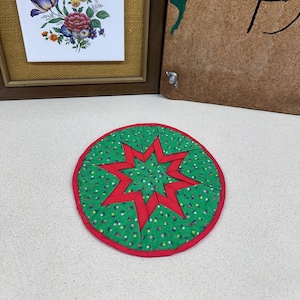 Vintage Pot Holder Hot Pad Kitchen Decor Vintage Kitchen Red Green Floral Handmade Wall Decor