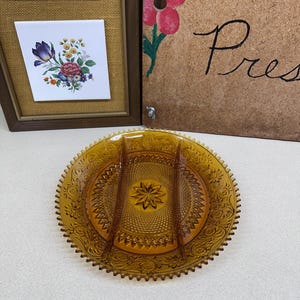 Vintage schotel verdeeld schotel met Amber Indiana Glass Co USA Tiera CottageCore Farmhouse Decor