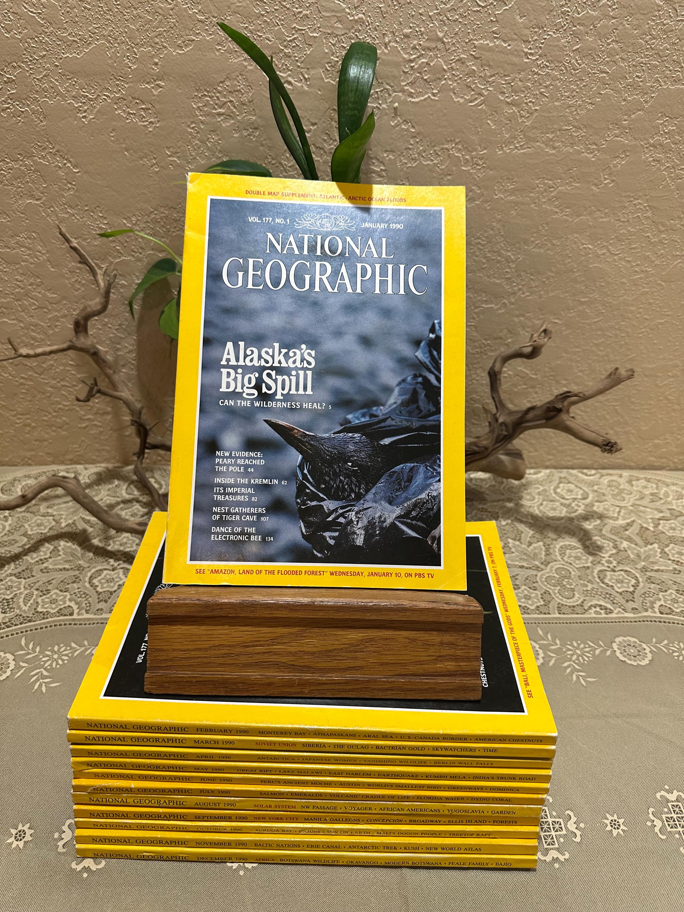 1990 National Geo - Etsy