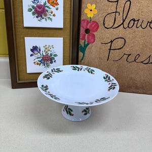 Vintage Christmas Cake Plate Platter 1 Tier Serving Tray Pedestal Serving Dish Christmas Holiday Tablescape Holly Berries
