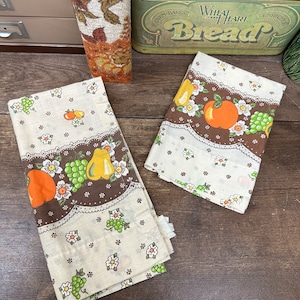 Vintage Fruit Print Curtain Panel: Retro Kitchen Window Decor